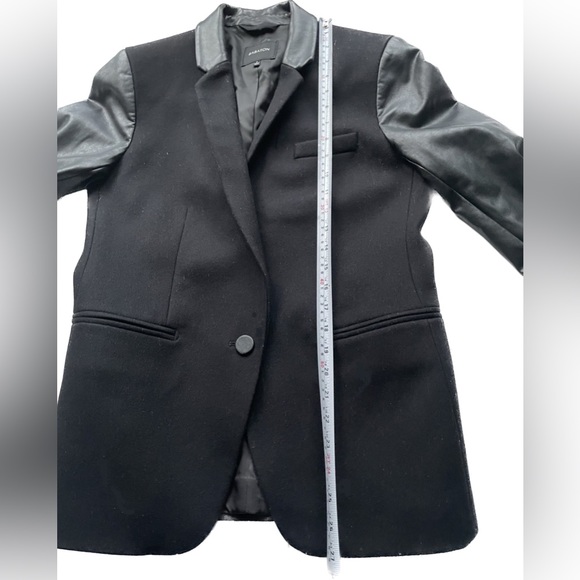 Aritzia Babaton Fred Wool Faux Leather Sleeve Blazer Jacket Black Size 8 - Picture 3 of 7